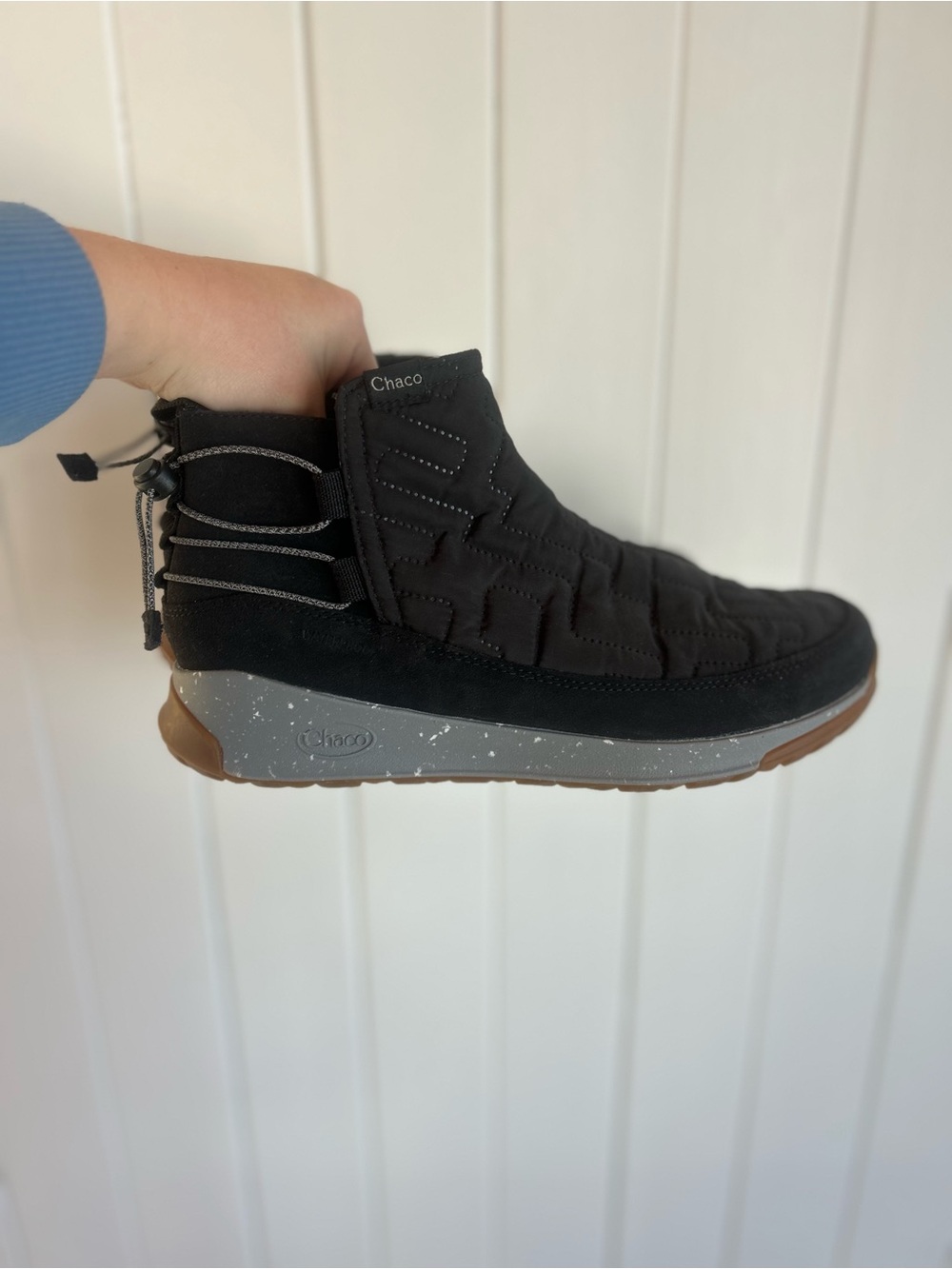 Chaco Women’s Ramble Puff Mid Boots Black Quilted Size 9